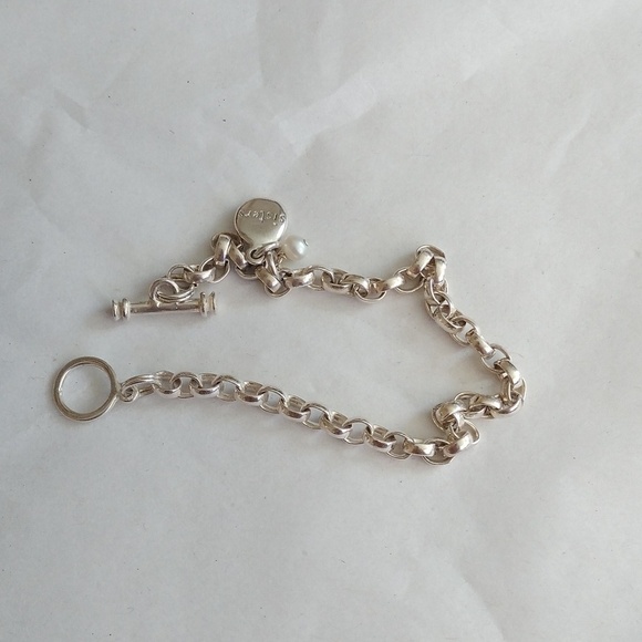 Sterling Silver Charm Sisters + Pearl Bracelet, 7.0" - Picture 3 of 7